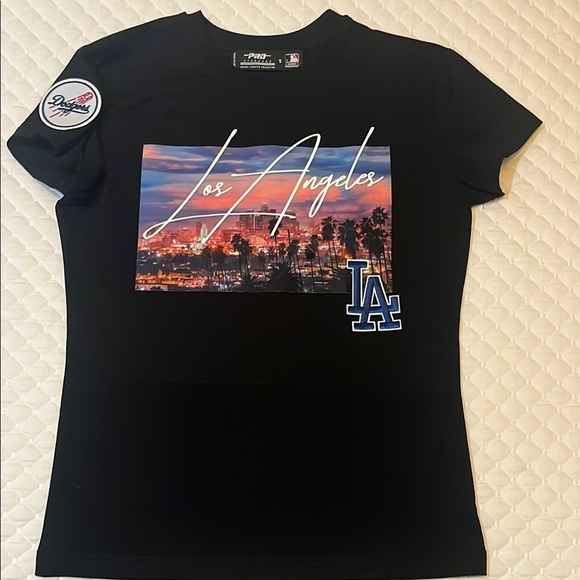 Tops - Black Los Angeles Graphic Tee